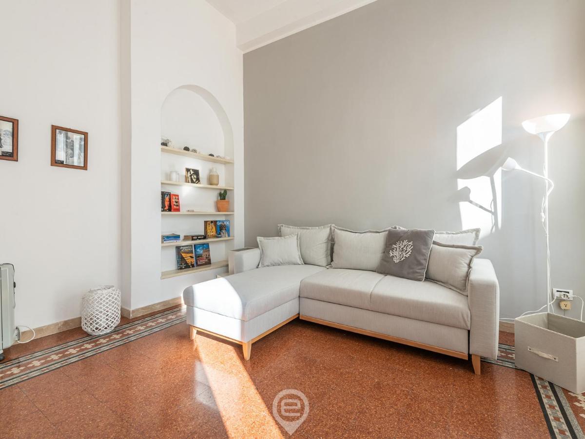 Mirabel Apartment - Wonderful Flat In City Center Cagliari Exterior foto