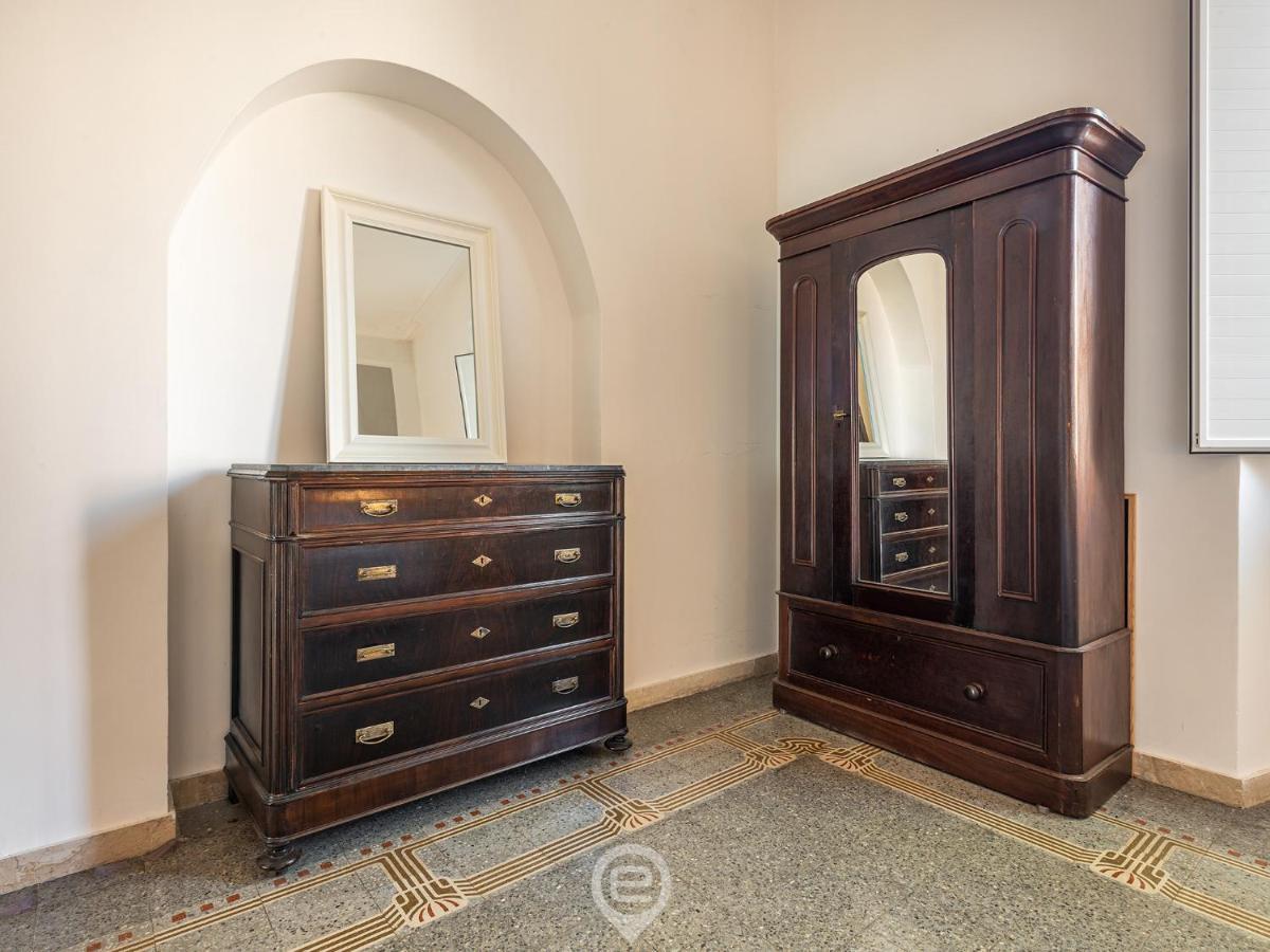 Mirabel Apartment - Wonderful Flat In City Center Cagliari Exterior foto