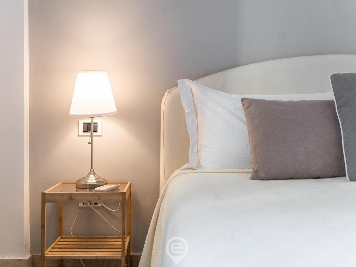 Mirabel Apartment - Wonderful Flat In City Center Cagliari Exterior foto